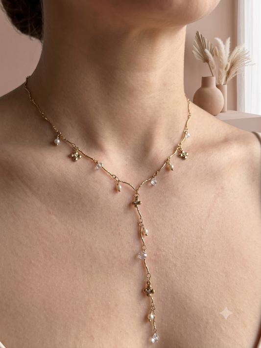 Collier Y perles, cristaux et fleurs