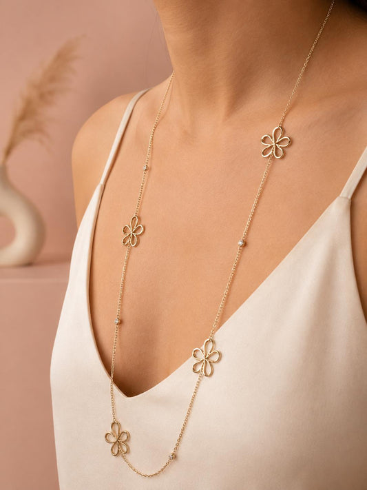 Collier sautoir long chaîne fine fleurs ajourées