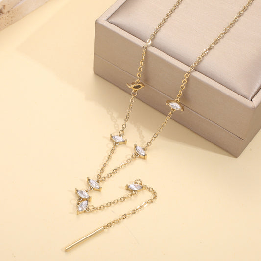 Collier chaîne cristaux marquise en Y