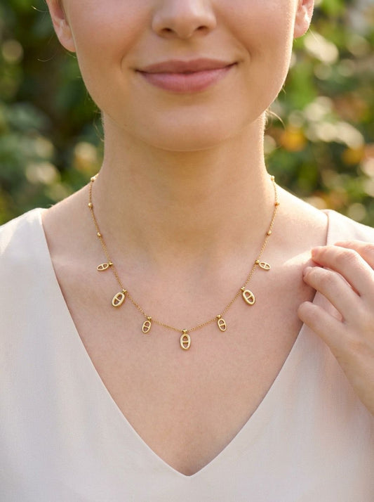 Collier à petits ovales ajourés