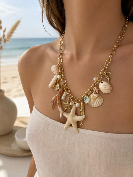 Collier doré étoile de mer, coquillages résines et perles