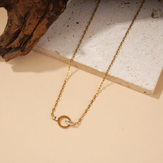 Collier chaîne fine anneau serti
