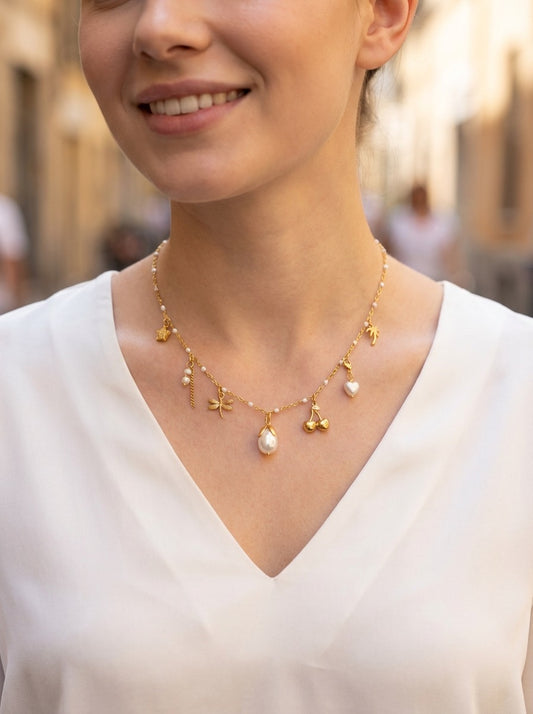Collier doré fin à charms cerise