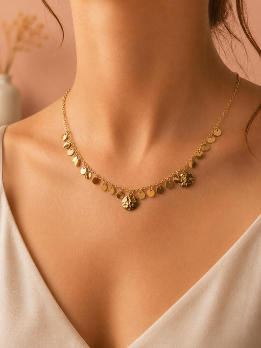 Collier doré pastilles martelées