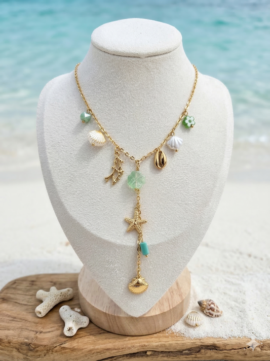 Collier doré en Y charms fleurs vertes et pendentifs marins
