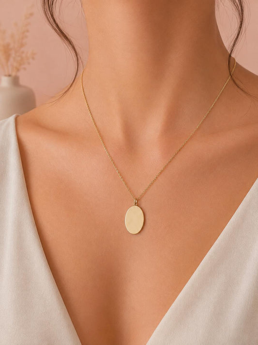 Collier médaillon ovale lisse à graver