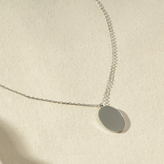 Collier médaillon ovale lisse à graver