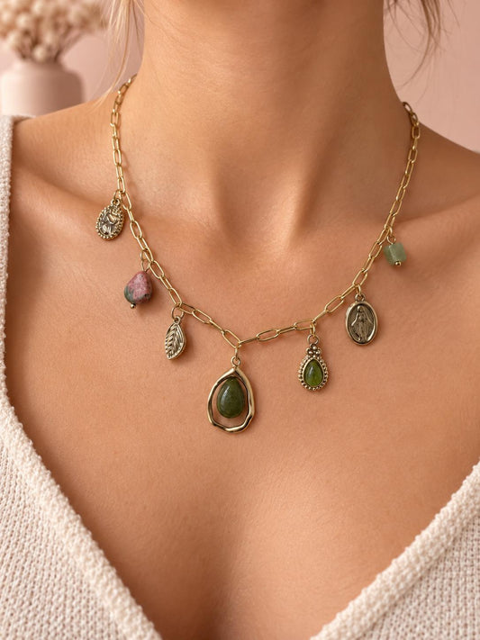 Collier breloques couleur kaki