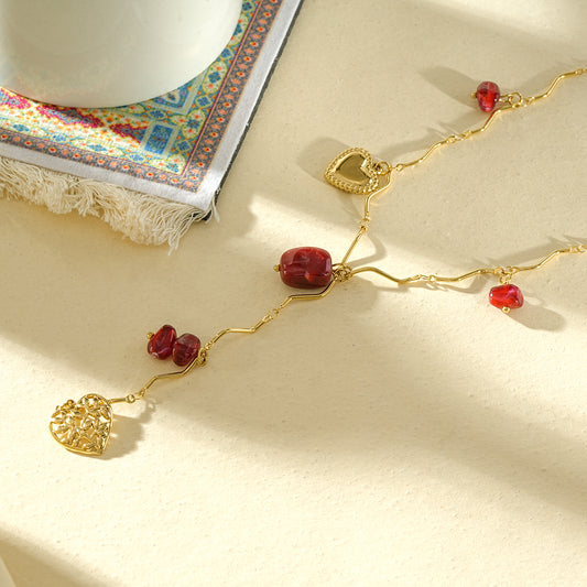 Collier zigzag en Y résine coloré et cœurs martelés