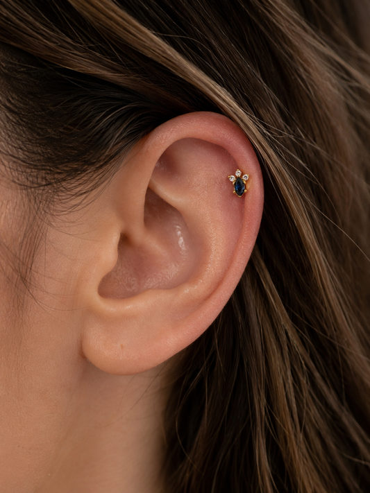 Piercing pierre navette bleue et strass en Titane