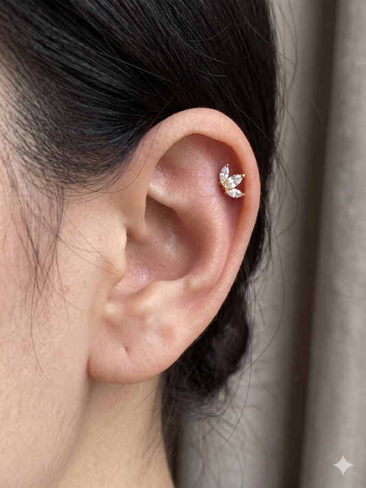 Piercing triple strass navette en acier inoxydable