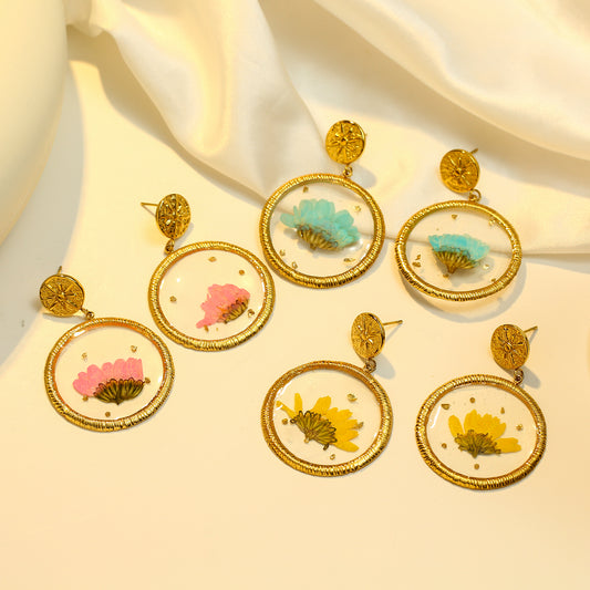 Boucles d'oreilles Dorées Cercle avec Fleur Bleue