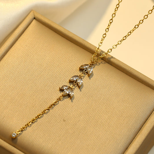 Collier Doré avec Oxyde de Zirconium en Feuille