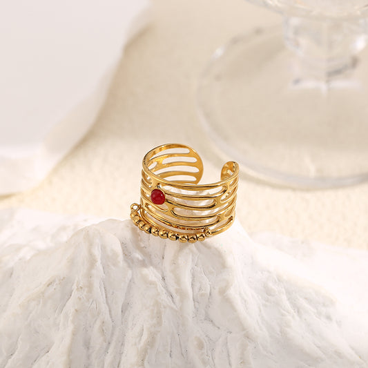 Bague Dorée Large Lignes Avec Pierre Rouge Et Perles Dorées