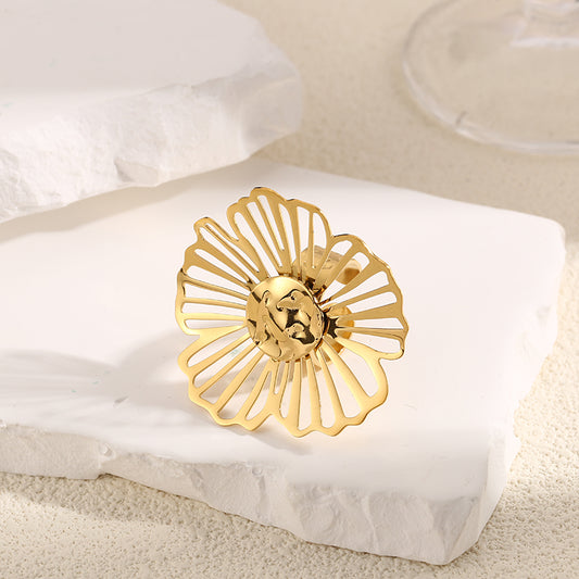 Bague Dorée Ouverte Fleur Avec Disque Martelé Brillant