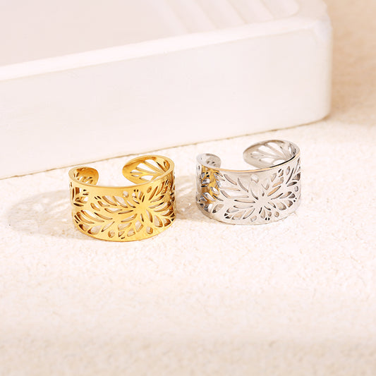 Bague dorée fleur feuille