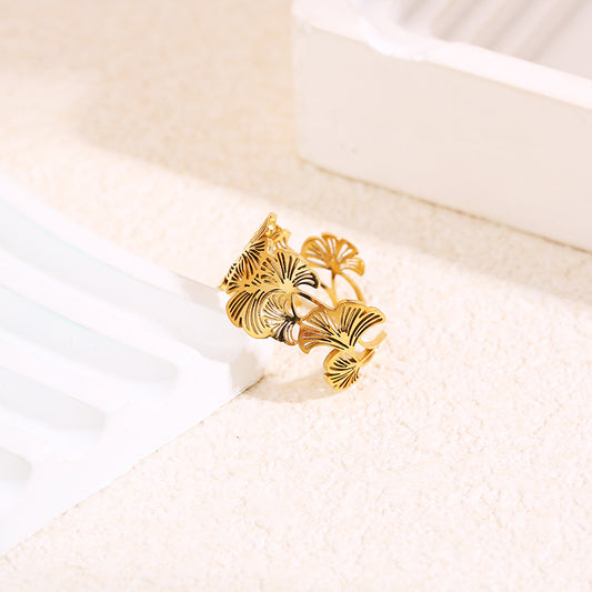 Bague dorée multiples fleurs de ginkgo