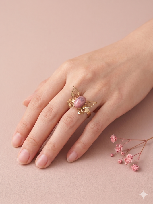 Bague papillon ajouré doré avec pierre