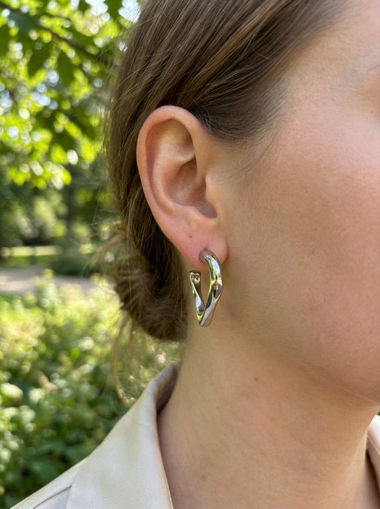 Boucles d'Oreilles Argentées Créoles Ouvertes Epaisses Semi Cœurs Brillants