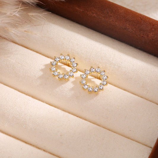 Clous d'Oreilles Dorés Cercle Strass Étincelants