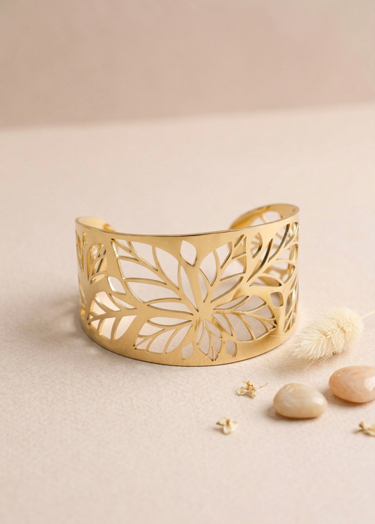 Bracelet Manchette Doré Motif Feuillage Ajouré