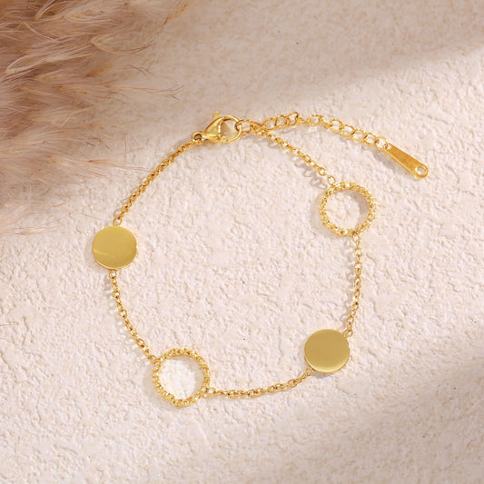Bracelet Chaîne Fine Dorée Cercle Disque Et Contrasté