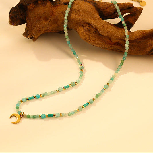 Collier en pierres naturelles bleues (amazonite) avec pendentif lune