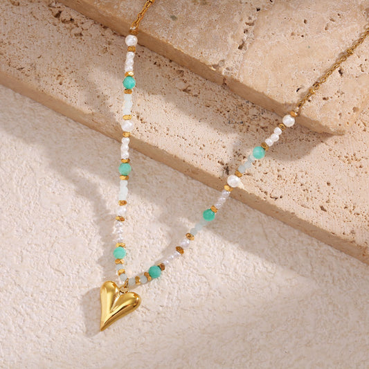 Collier Chaîne Dorée Perlée Avec Pendentif Cœur Et Pierres Naturelles Bleues