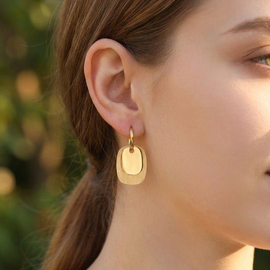 Boucles d'oreilles créoles dorées pendentifs superposés