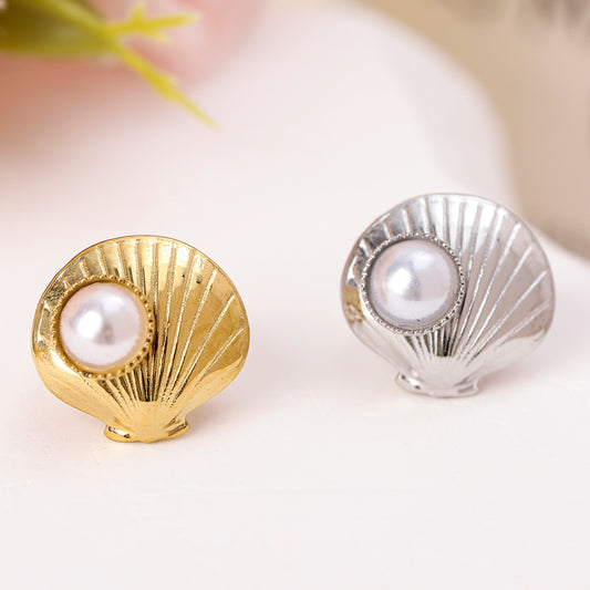 Earcuff bague d'oreille ornée d’un coquillage et d’une perle