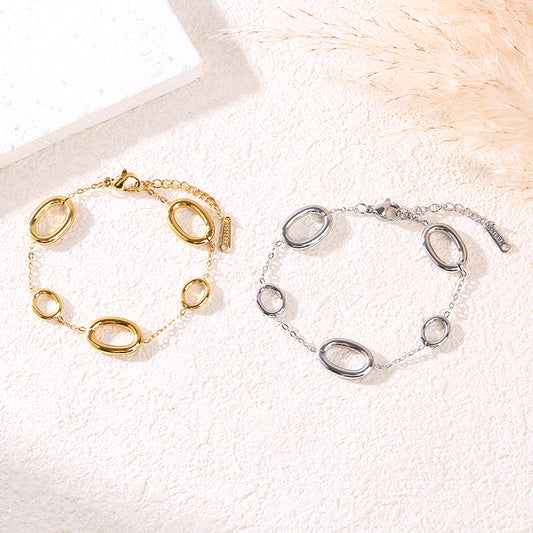 Bracelet chaîne argentée avec 5 anneaux ovales