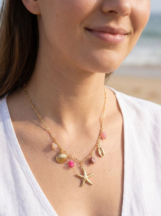 Collier chaîne dorée charms étoile de mer et pierre rose