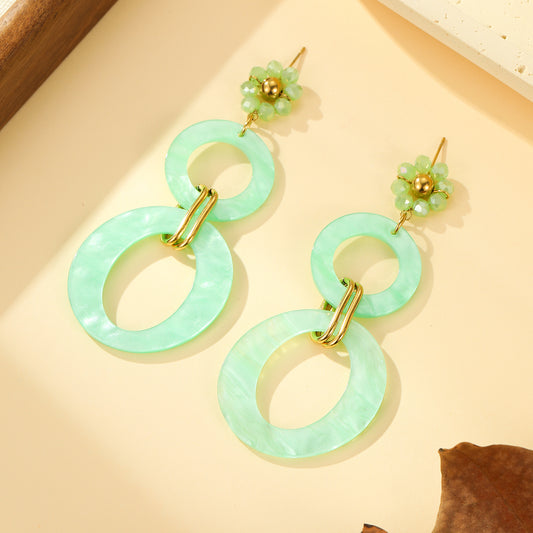 Boucles d'oreilles Pendantes Résine Verte à Maillons Ovales et Fleur Perlée