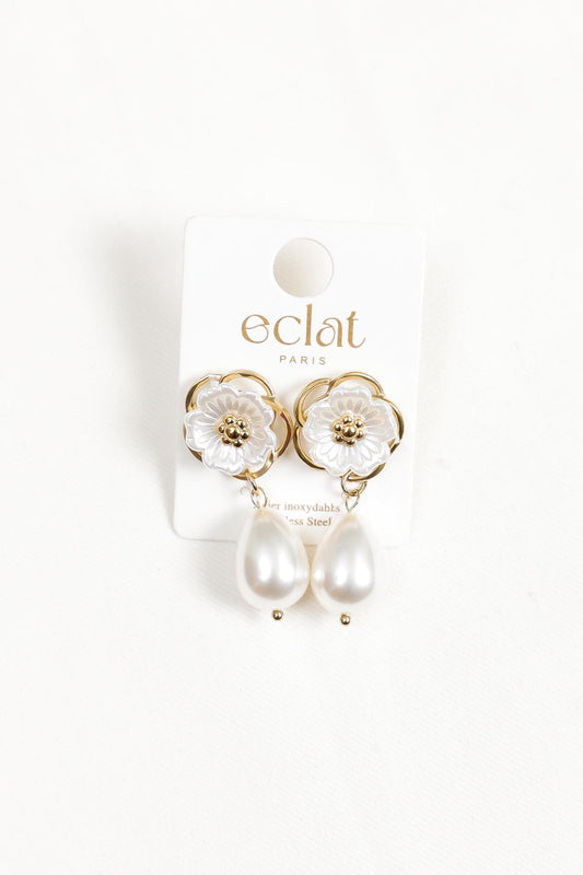 Boucles d'oreilles fleur avec grosse perle pendante