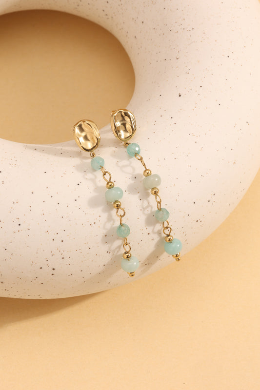Boucles d'Oreilles Pendantes Dorées Avec Pierres Turquoises et Attache Martelée