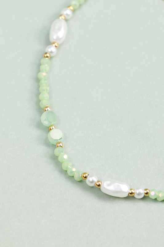 Bracelet Perles Vertes Nacrées Avec Détails Dorés