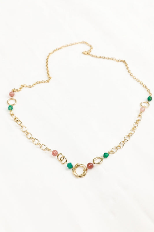 Collier Sautoir Doré Maillons Torsadés, Martelés et Perles Colorées