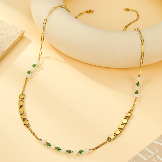 Collier Sautoir Chaîne Dorée Perles Vertes et Blanches, Pampilles Rondes