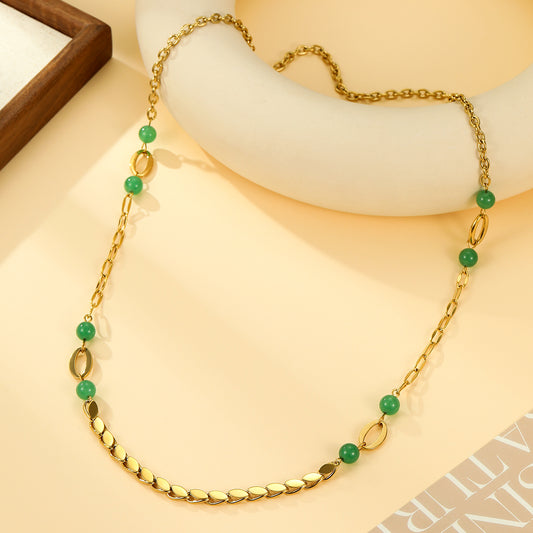 Collier Sautoir Doré à Maillons Feuille et Perles Vertes