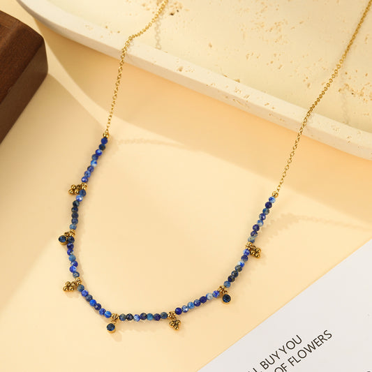Collier Doré Perles Facettées Bleu Lapis et Pendentifs Trèfle