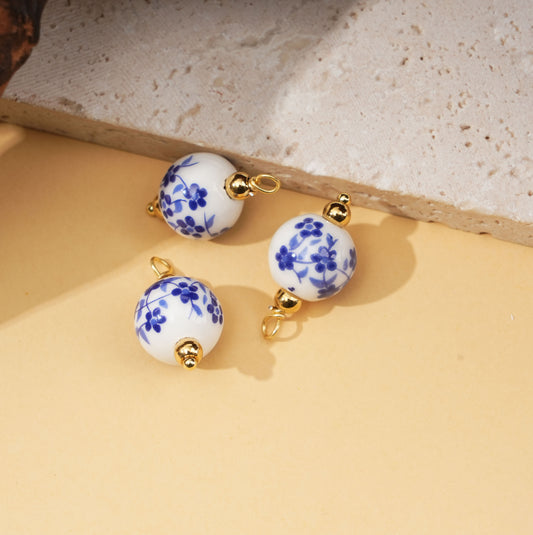 Lot de 3 pendentifs boules Perle Porcelaine Florale Bleue
