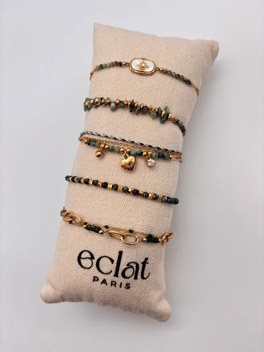 Lot de bracelets colorés vertes