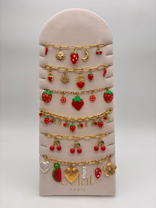 Lot de 6 bracelets fraises et cerise sur présentoir