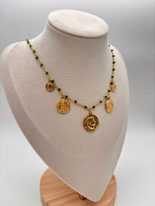 Collier chaîne émaillé vert foncé avec pièces