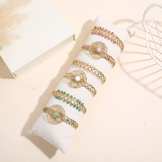 Lot de 6 manchettes tressée doré avec perles colorés