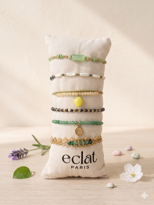 Lot de 6 bracelets dorés nuances de vert sur coussin