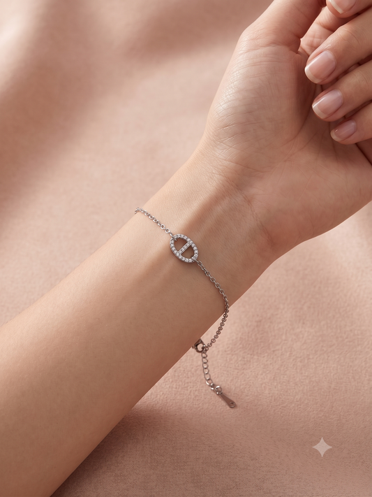 Bracelet chaîne fine argenté maille marine strassée