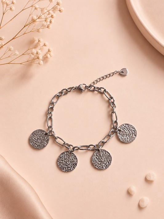 Bracelet chaîne argenté avec 4 médaillons martelés