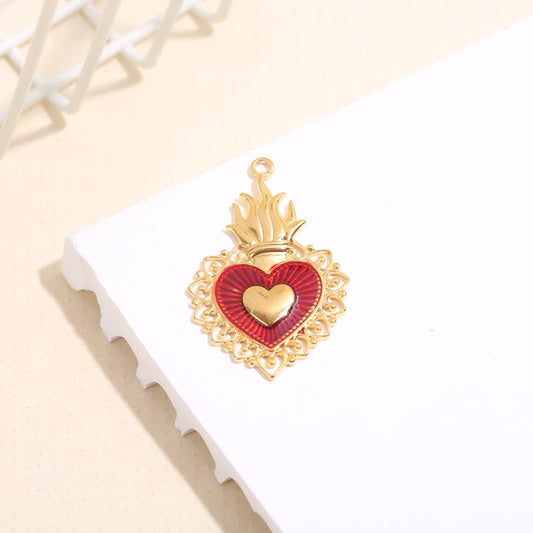 Lot de 3 pendentifs dorés cœur ex-voto émail rouge ornés de cœurs ajourés