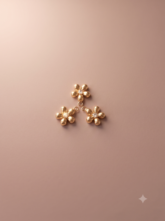 Lot de 3 pendentifs fleurs bombées strassées